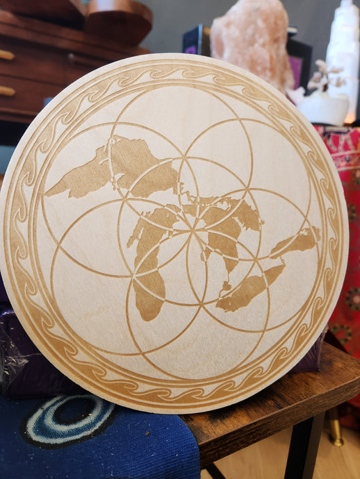Great Lakes Oracle Wooden, Circular Crystal Grid